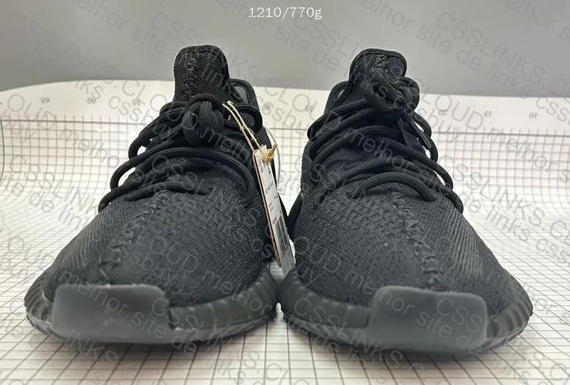 Yeezy (OVO) 4