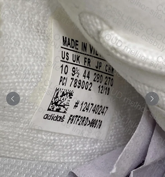 Yezzy 350 49¥ 2