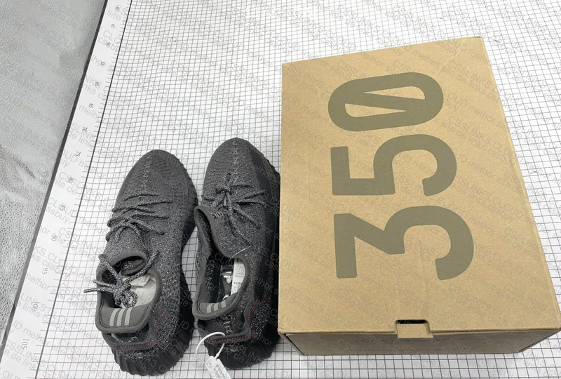 Yezzy 350 Blind Box - Help (I Don't Understand Anything) 10