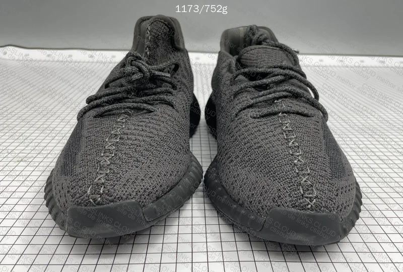 Yezzy 350 Blind Box - Help (I Don't Understand Anything) 2