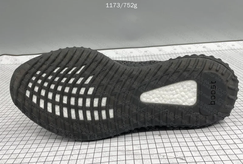 Yezzy 350 Blind Box - Help (I Don't Understand Anything) 6