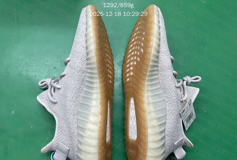 Yezzy 350 LW 3