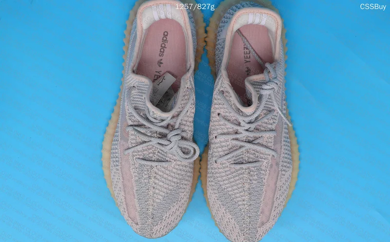 Yezzy 350 V2 79¥