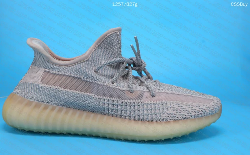 Yezzy 350 V2 79¥ 5