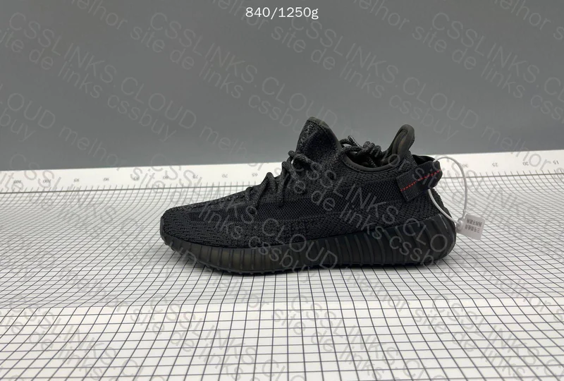 Yezzy 350 v2 Black 4