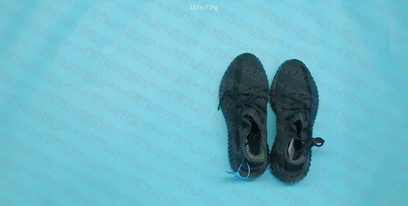 Yezzy 350 V2 Cinder