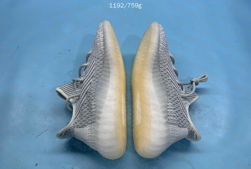 Yezzy 350 v2 Cloud White Reflective - GL? 3