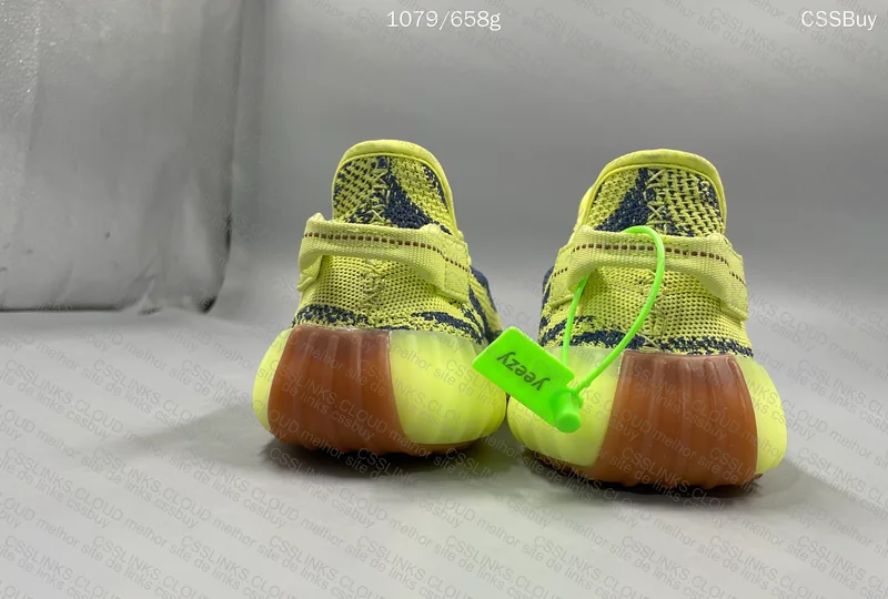 Yeezy 350 V2 Color: Green