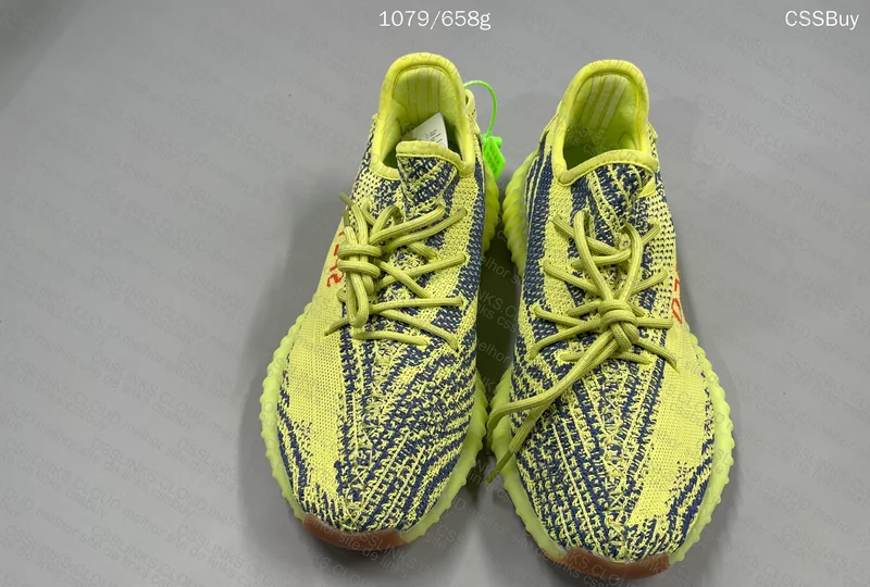 Yeezy 350 V2 Color: Green 2