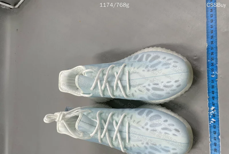 Yezzy 350 v2 Mono Ice 3