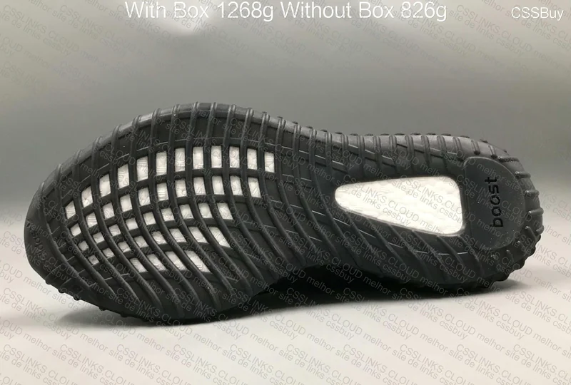 YEZZY 350 V2 ONIX 6