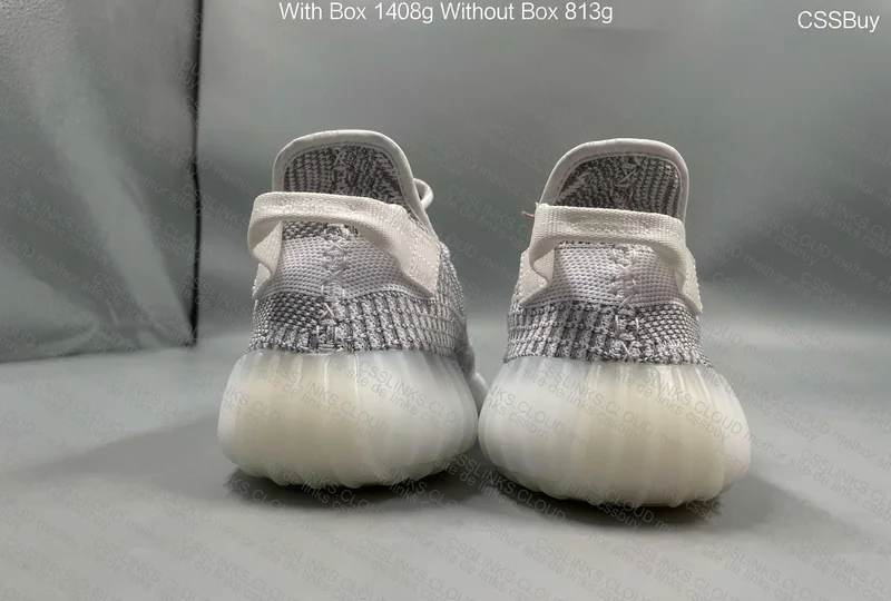 Yezzy 350 V2 static 3