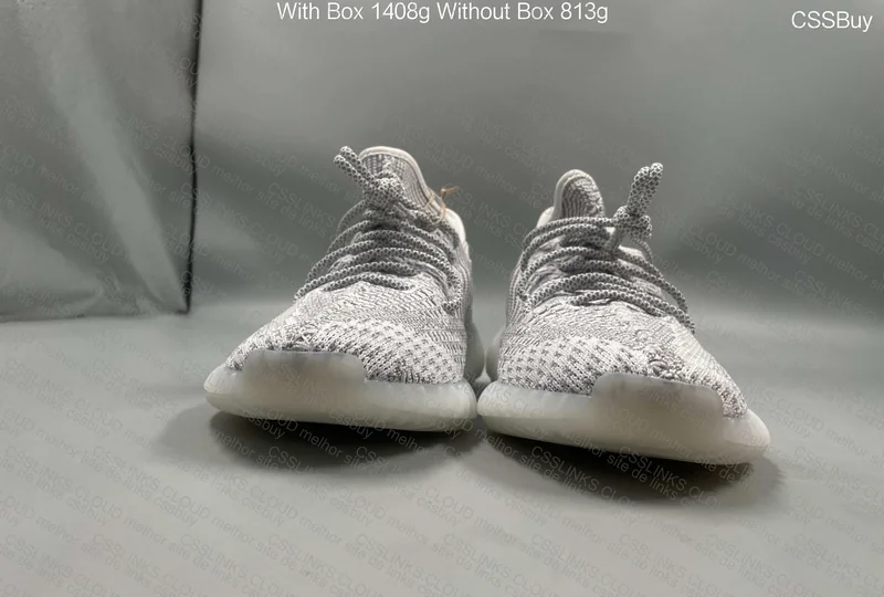 Yezzy 350 V2 static 4