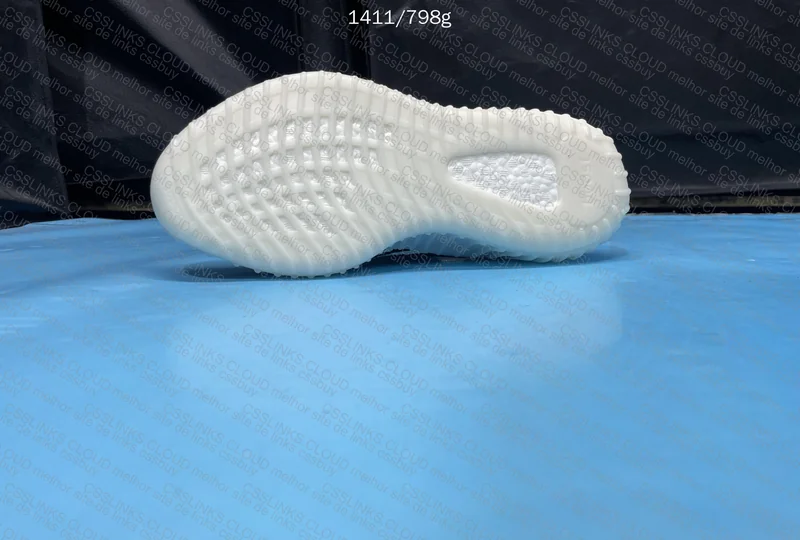Yezzy 350 zebra 5