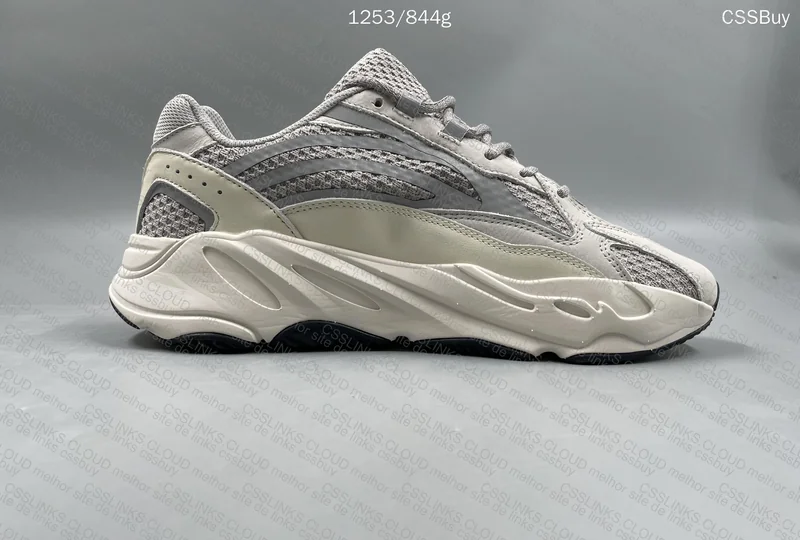 Yezzy 700 LW 3