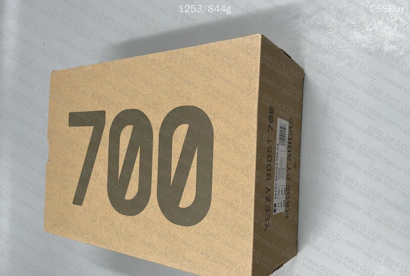 Yezzy 700 LW 7