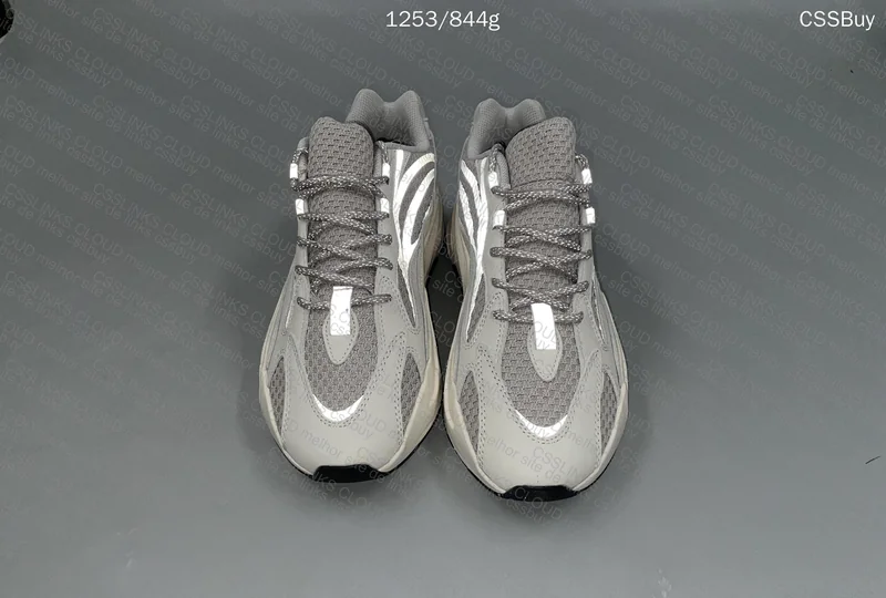 Yezzy 700 LW 8