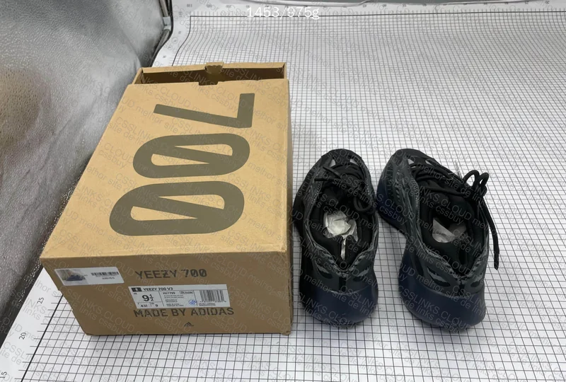 yezzy 700 v3 blind box 9