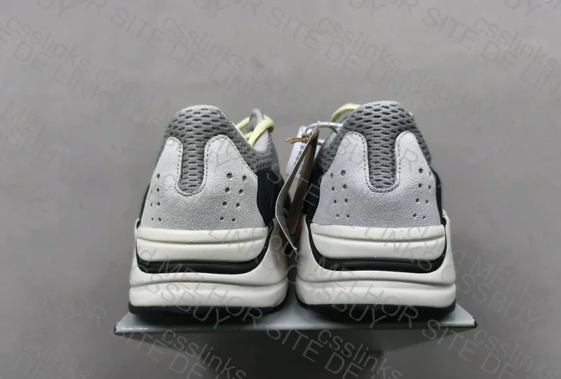 YEZZY 700 WAVE RUNNER - LW 5