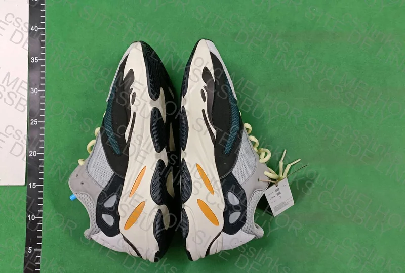 YEZZY 700 WAVE RUNNER - LW 2