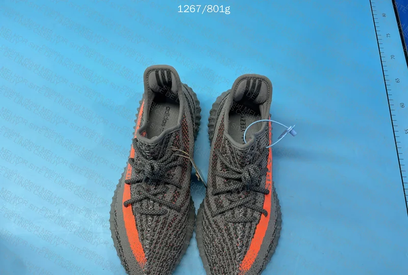 YEZZY BELUGA LW