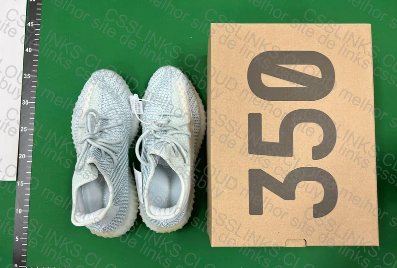 Yezzy Cloud white 5