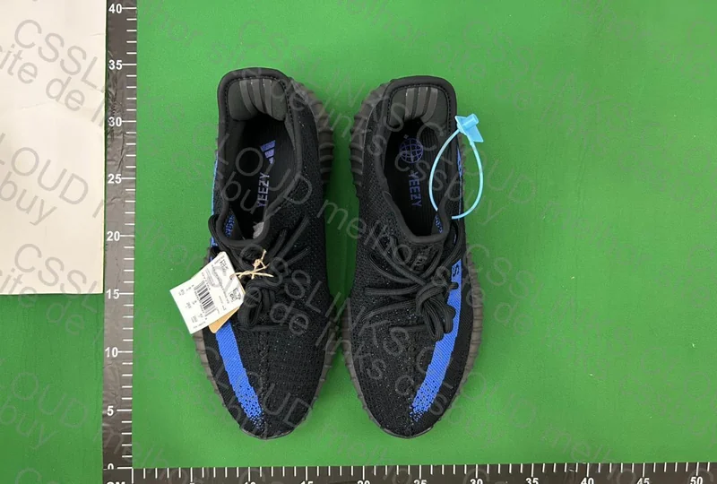 Yezzy dazzling blue