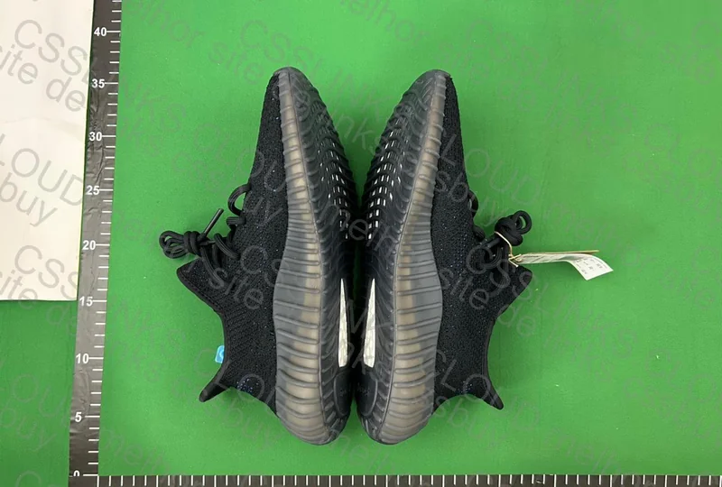 Yezzy dazzling blue 4