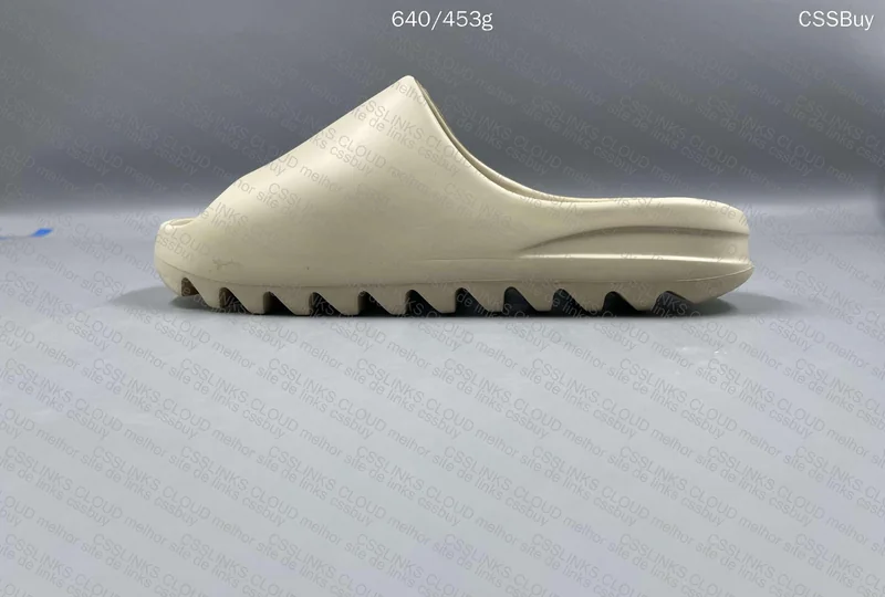 Yezzy Slide 4
