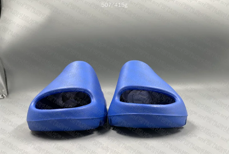 yezzy slide 4
