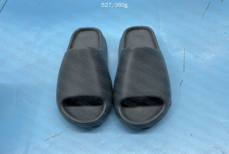 yezzy slide