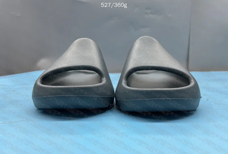 yezzy slide 2