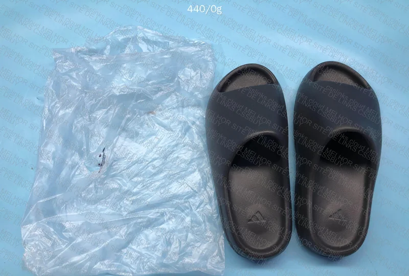 YEZZY SLIDE