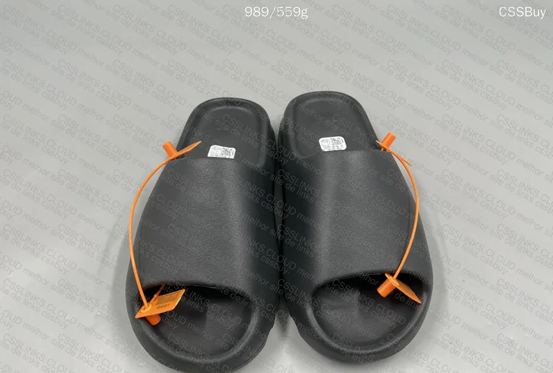Yezzy Slide Onyx Black