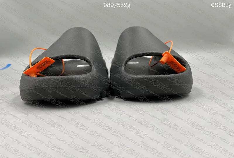 Yezzy Slide Onyx Black 2