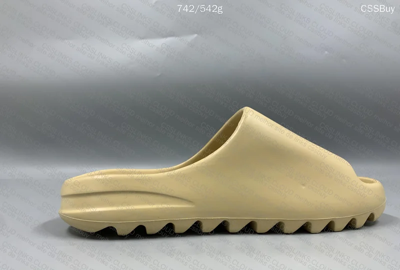 YEZZY SLIDE - SAND 5
