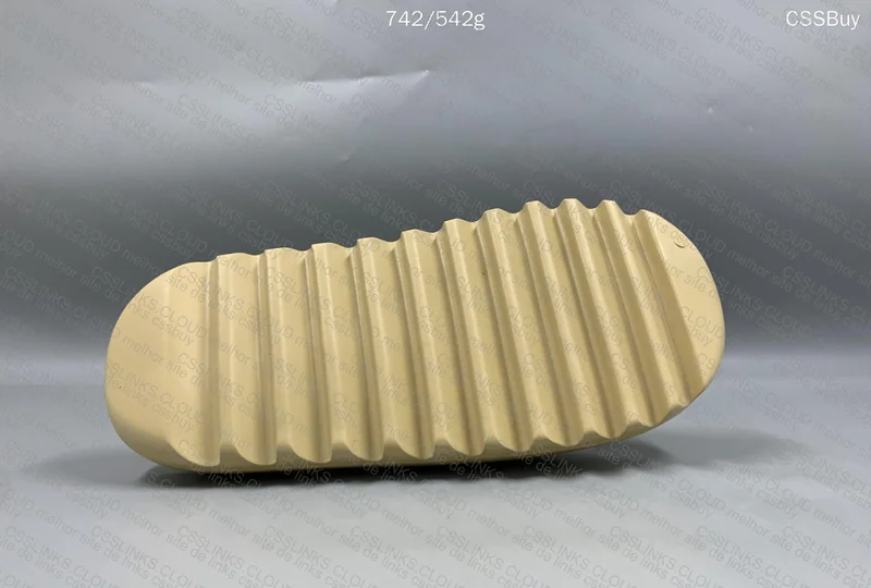 YEZZY SLIDE - SAND 6