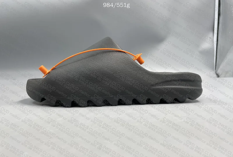 yezzy slide Zook 8