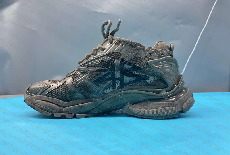 YOLO BALENCIAGA RUNNER 3