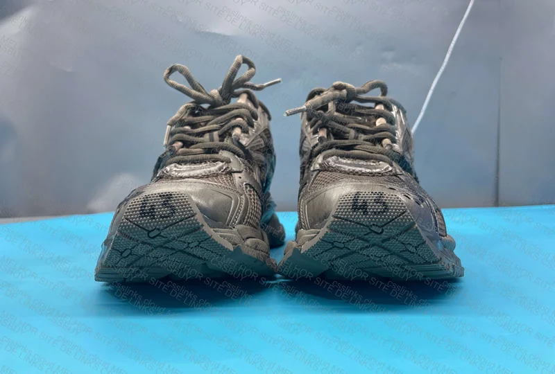 YOLO BALENCIAGA RUNNER 6