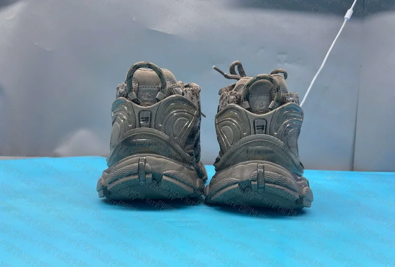 YOLO BALENCIAGA RUNNER 7