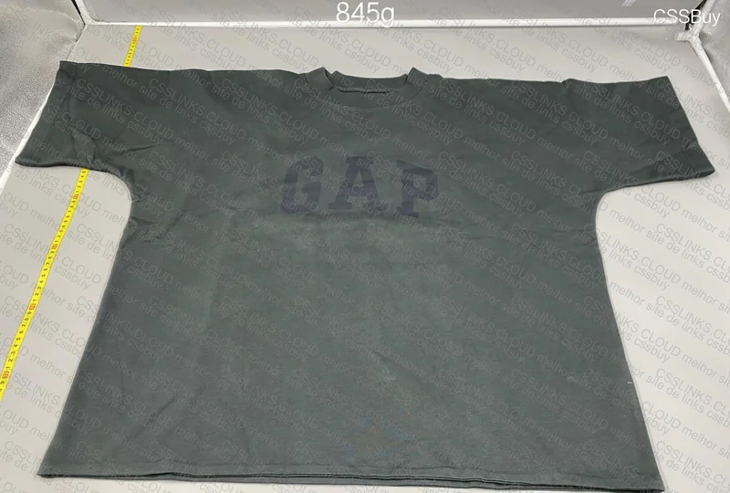 Yzy x Gap No Seam Tee