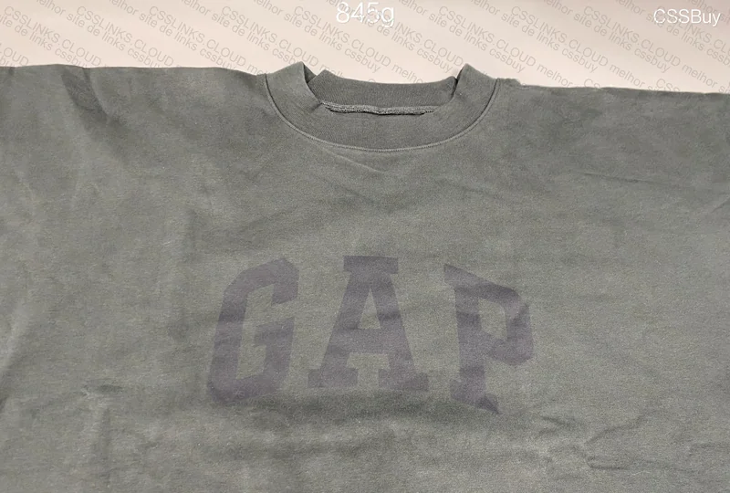 Yzy x Gap No Seam Tee 2