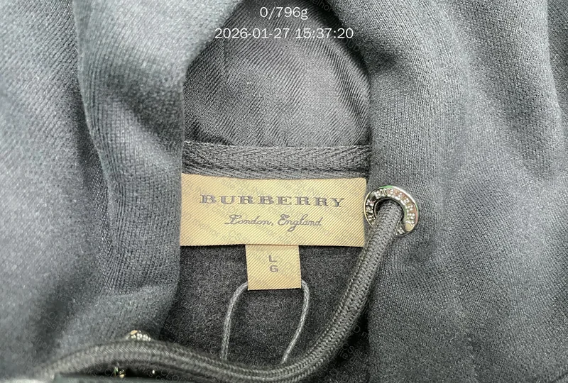Zip Burberry 2