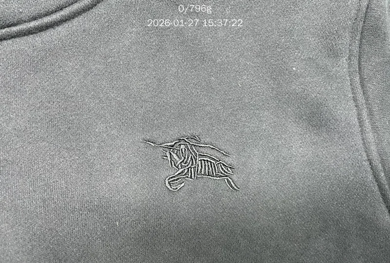 Zip Burberry 4