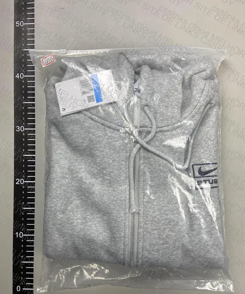 Zip Nike x Stussy 4