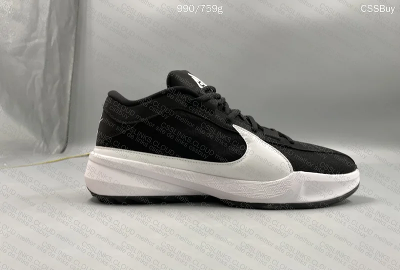 Zoom Freak 5 (Random) 4