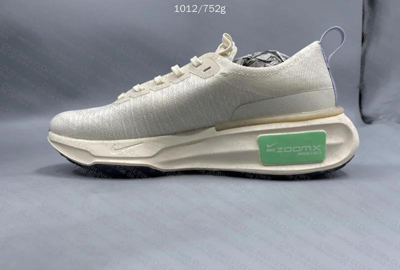ZoomX Invincible 3 - One Larger Than the Other? 4
